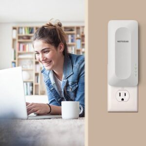 Dual-band WiFi 6 Mesh Extender, 1.8Gbps, Wall-plug, Internal Antenna (Refurbished)
